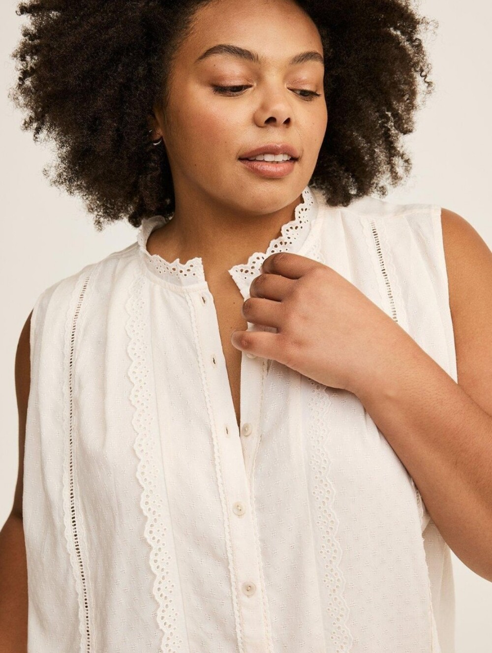 Torrid Cream Eyelet Button-Front Sleeveless Top 3X